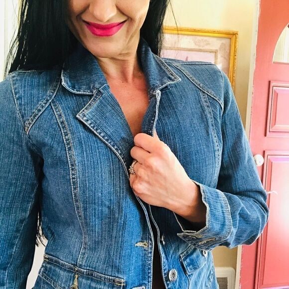 Gloria Vanderbilt jean denim jacket - Picture 3 of 9